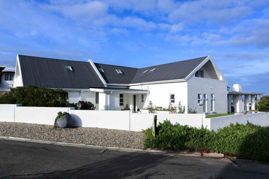 5 Bedroom Property for Sale in Grotto Bay Western Cape